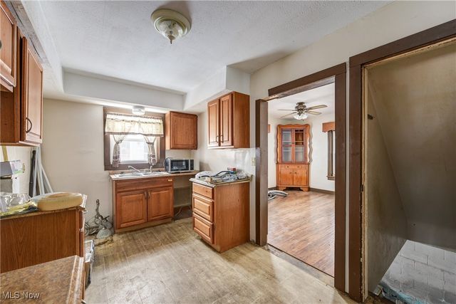 326 Indiana Avenue, Lorain, OH 44052