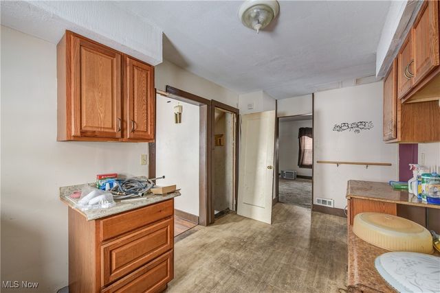 326 Indiana Avenue, Lorain, OH 44052