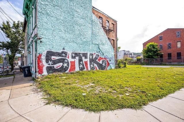 1602 John Street, Cincinnati, OH 45214