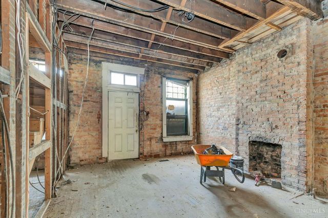 1602 John Street, Cincinnati, OH 45214