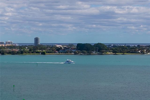 1800 NE 114th St 1704, Miami, FL 33181