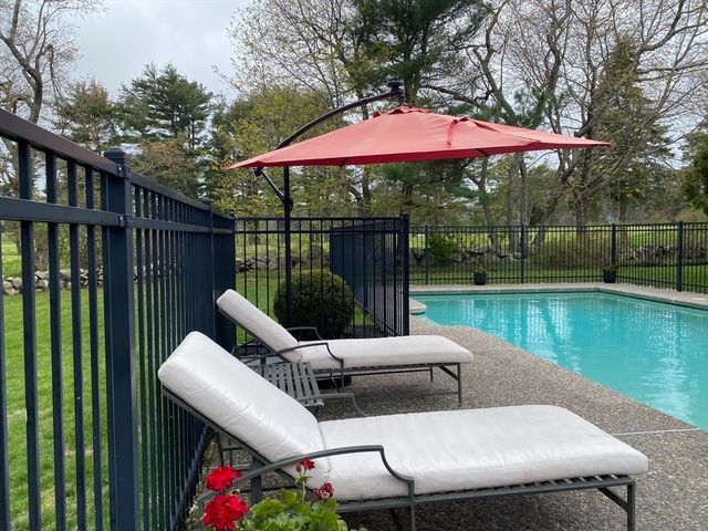 599 Moraine St, Marshfield, MA 02050