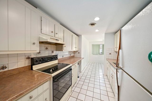 30 Church St 4, Braintree, MA 02184