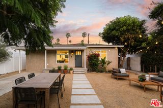 670 Olive Street, Los Angeles, CA 90291