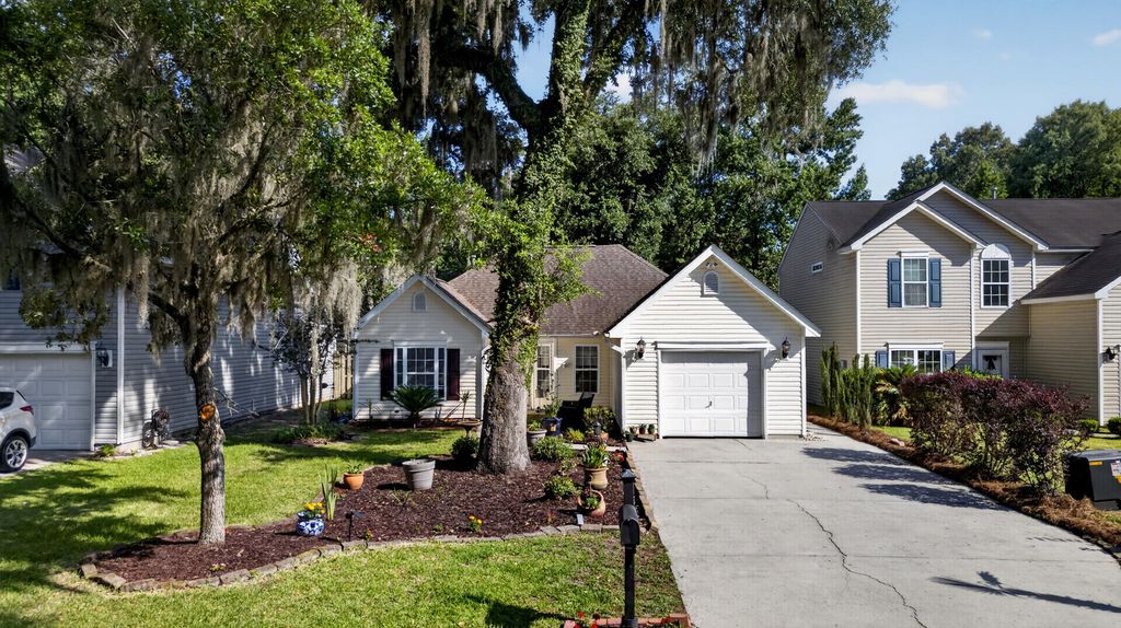 213 Moon Shadow Lane, Summerville, SC 29485
