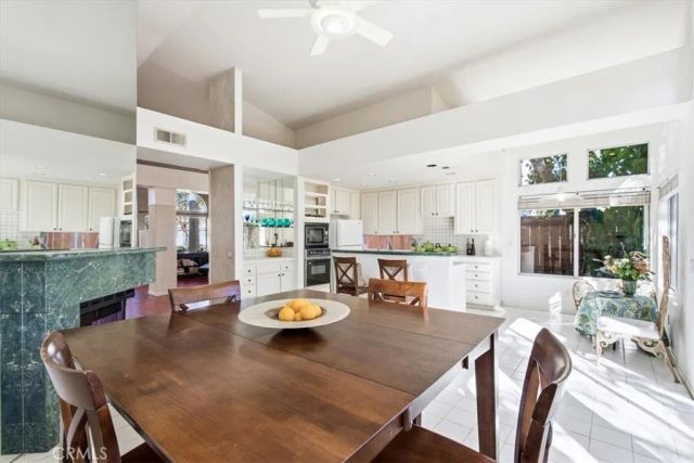 1672 Olympus Loop, Vista, CA 92081