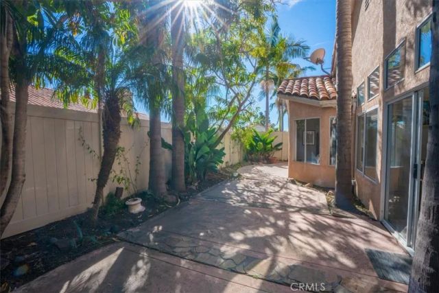 1672 Olympus Loop, Vista, CA 92081