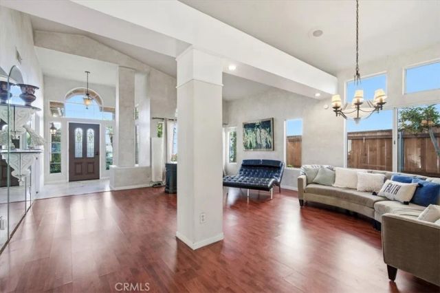 1672 Olympus Loop, Vista, CA 92081