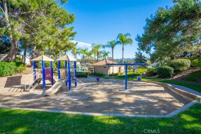 1672 Olympus Loop, Vista, CA 92081