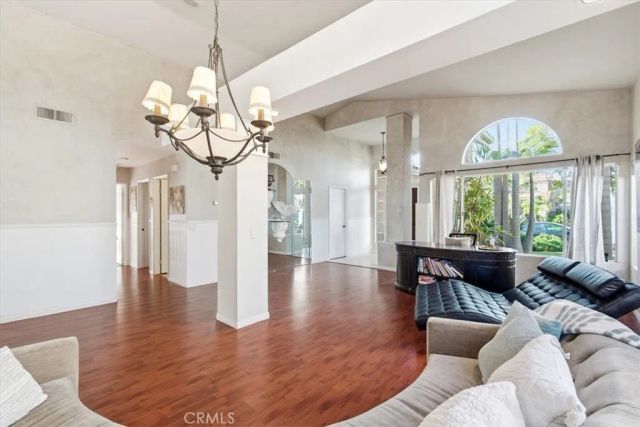 1672 Olympus Loop, Vista, CA 92081