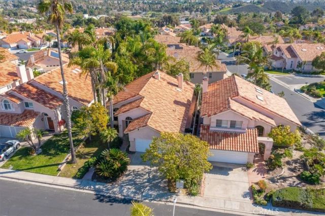 1672 Olympus Loop, Vista, CA 92081