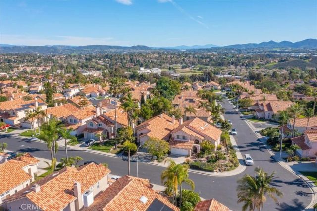 1672 Olympus Loop, Vista, CA 92081