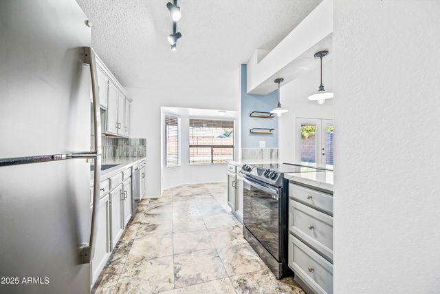 3060 E John Cabot Drive, Phoenix, AZ 85032