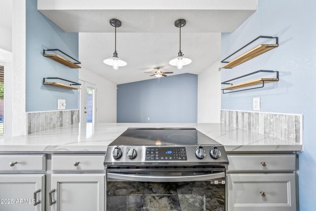 3060 E John Cabot Drive, Phoenix, AZ 85032