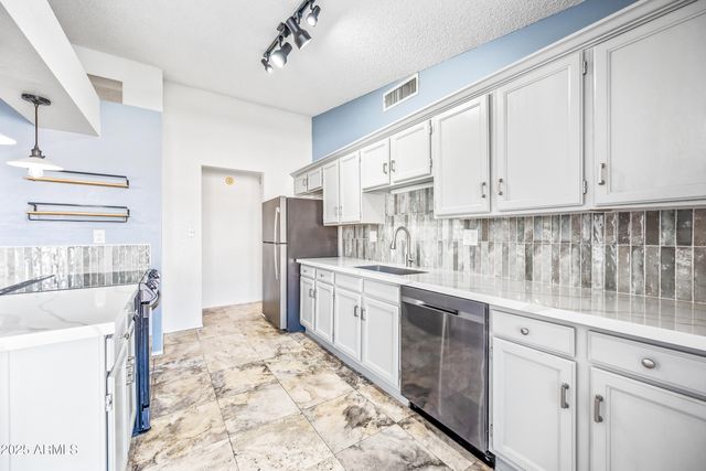 3060 E John Cabot Drive, Phoenix, AZ 85032