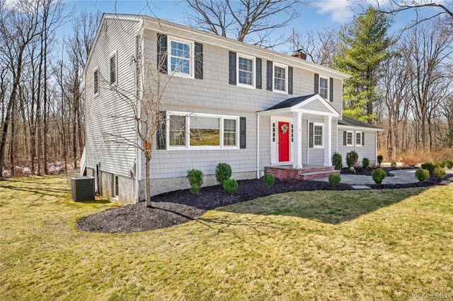 9 Mohawk Lane, Yorktown Heights, NY 10598