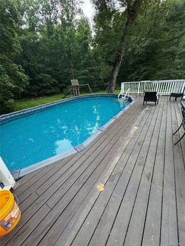 9 Mohawk Lane, Yorktown Heights, NY 10598