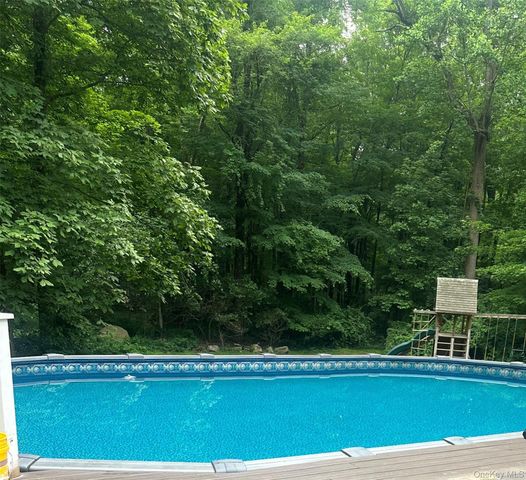 9 Mohawk Lane, Yorktown Heights, NY 10598