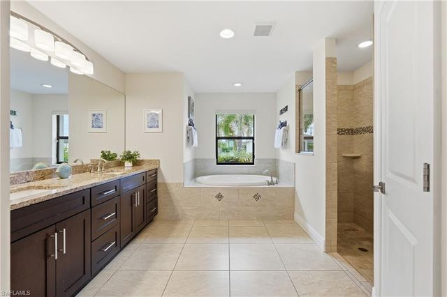 206 NE 21st AVE, Cape Coral, FL 33909