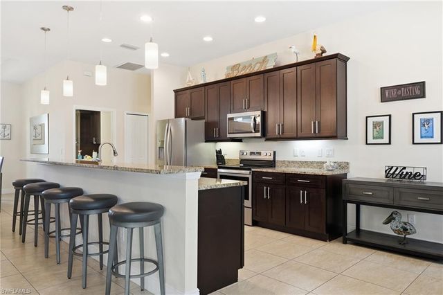 206 NE 21st AVE, Cape Coral, FL 33909