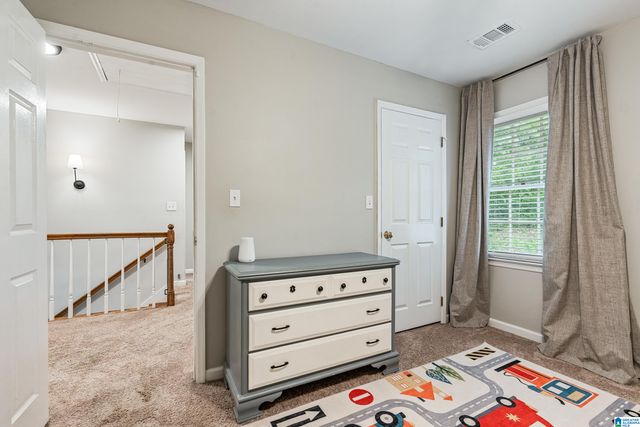 129 S RUN CIRCLE, Hoover, AL 35244