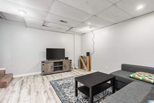 129 S RUN CIRCLE, Hoover, AL 35244