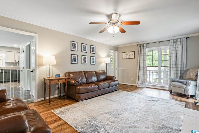 129 S RUN CIRCLE, Hoover, AL 35244