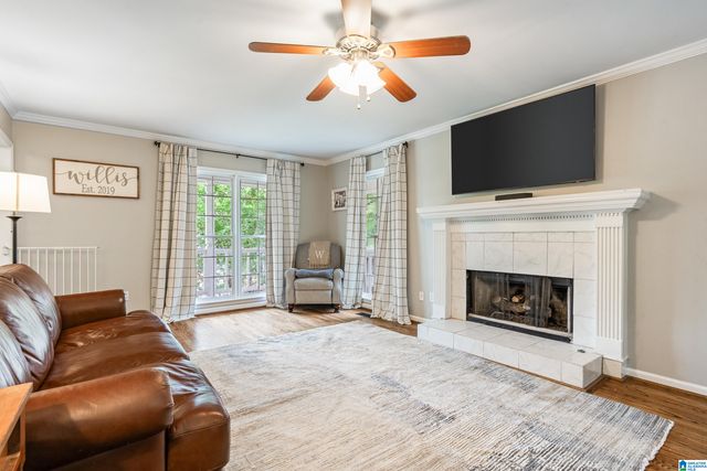129 S RUN CIRCLE, Hoover, AL 35244