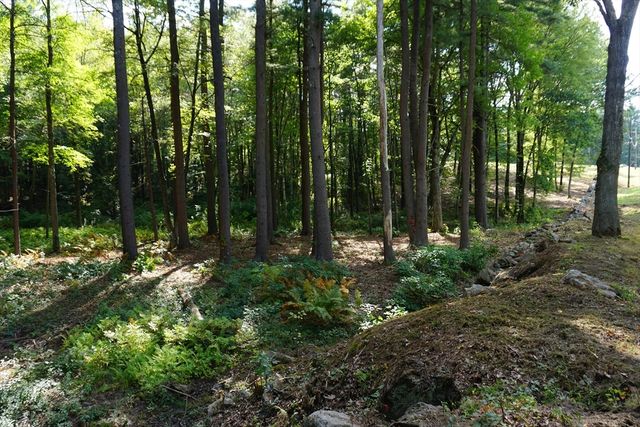 25 Madigan Ln, Harvard, MA 01451