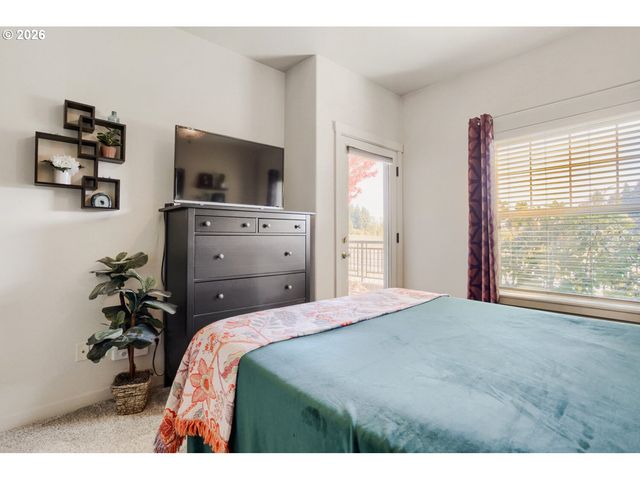 648 Ne ADWICK Dr, Hillsboro, OR 97006