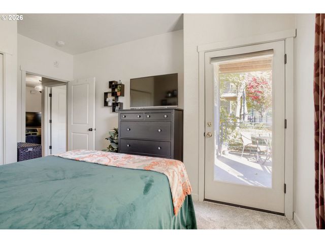 648 Ne ADWICK Dr, Hillsboro, OR 97006
