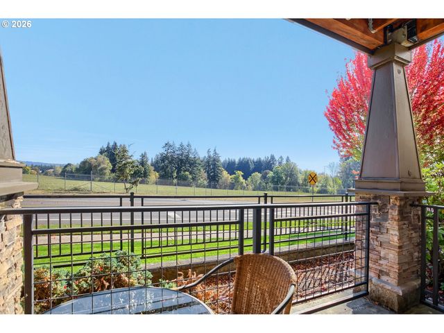 648 Ne ADWICK Dr, Hillsboro, OR 97006