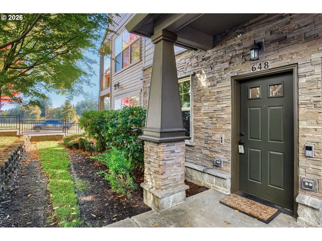 648 Ne ADWICK Dr, Hillsboro, OR 97006