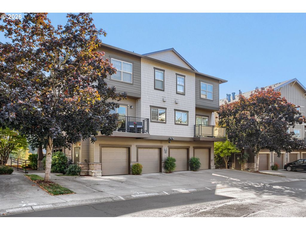 648 Ne ADWICK Dr, Hillsboro, OR 97006
