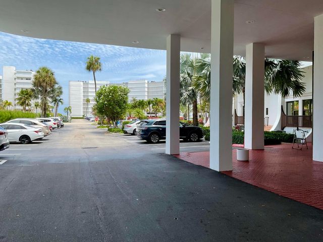 3589 S Ocean Boulevard 30, South Palm Beach, FL 33480