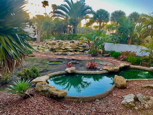 3589 S Ocean Boulevard 30, South Palm Beach, FL 33480