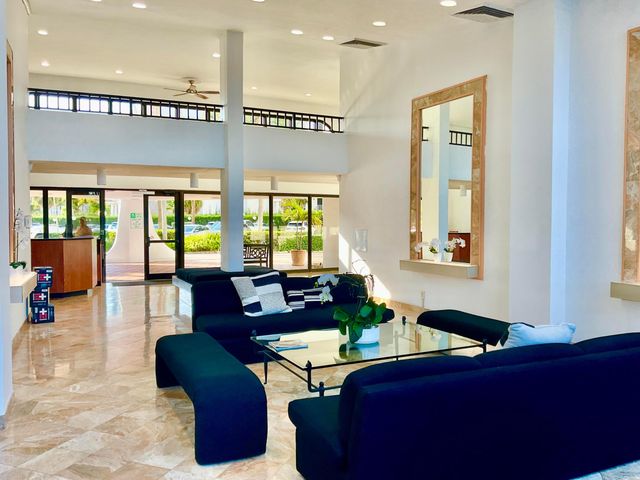 3589 S Ocean Boulevard 30, South Palm Beach, FL 33480