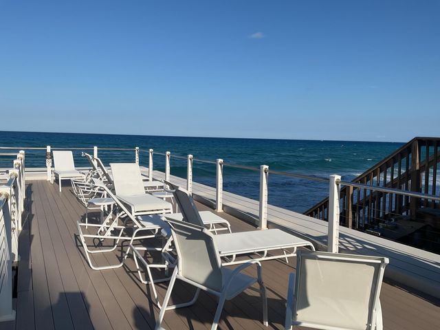 3589 S Ocean Boulevard 30, South Palm Beach, FL 33480