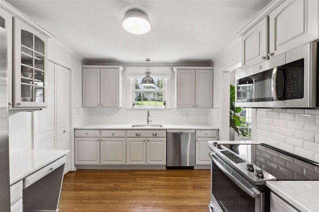 3724 Woodmont Ln, Nashville, TN 37215