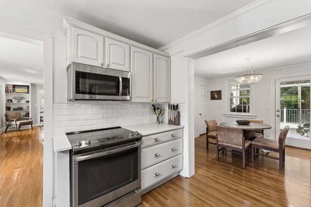 3724 Woodmont Ln, Nashville, TN 37215