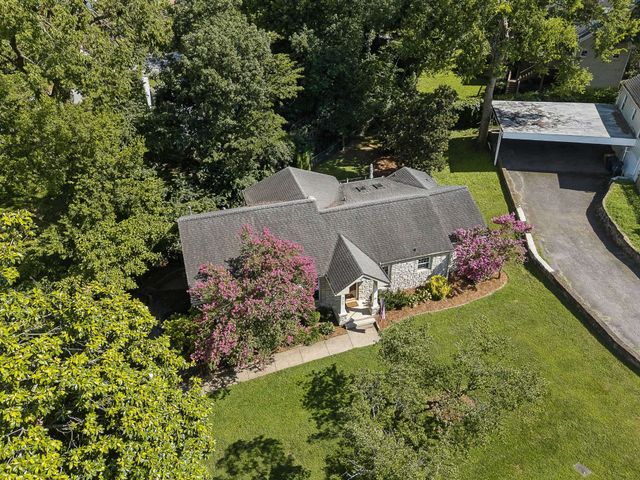 3724 Woodmont Ln, Nashville, TN 37215