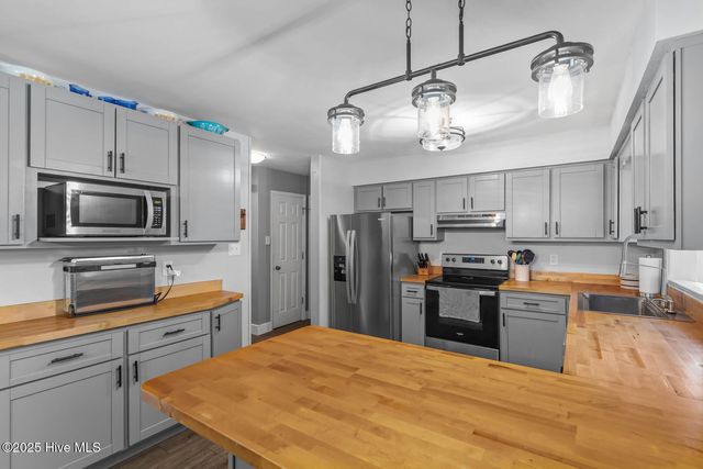815 Gadwell Loop, Jacksonville, NC 28540