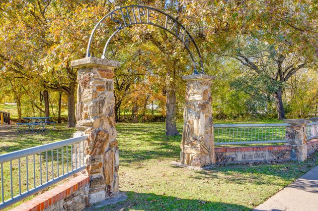 108 E 46th ST, Austin, TX 78751