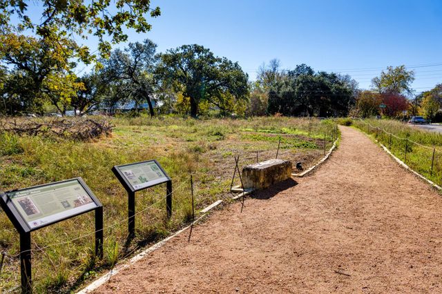 108 E 46th ST, Austin, TX 78751