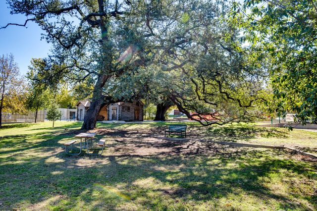 108 E 46th ST, Austin, TX 78751