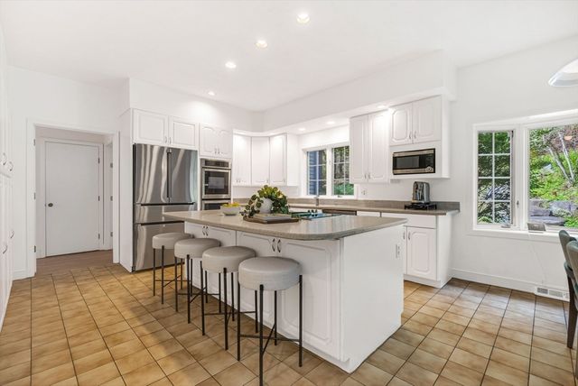 20 Old Rd, Weston, MA 02493