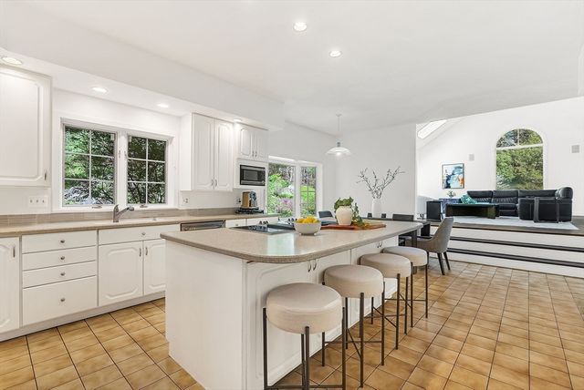 20 Old Rd, Weston, MA 02493