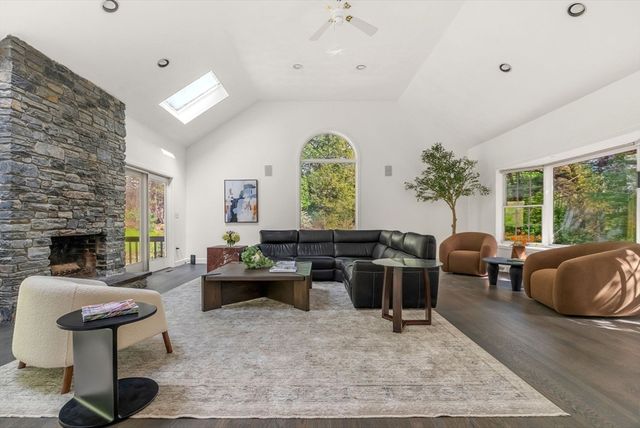 20 Old Rd, Weston, MA 02493