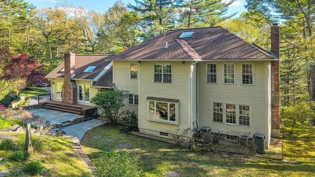 20 Old Rd, Weston, MA 02493
