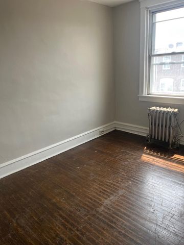 2122 LARUE ST, Philadelphia, PA 19124